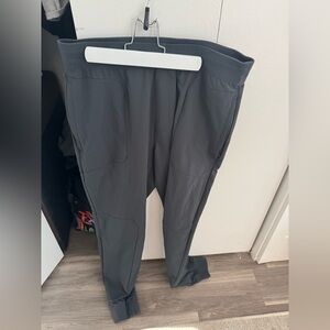 ALO Yoga Men’s Co-Op Pant (Size Large)